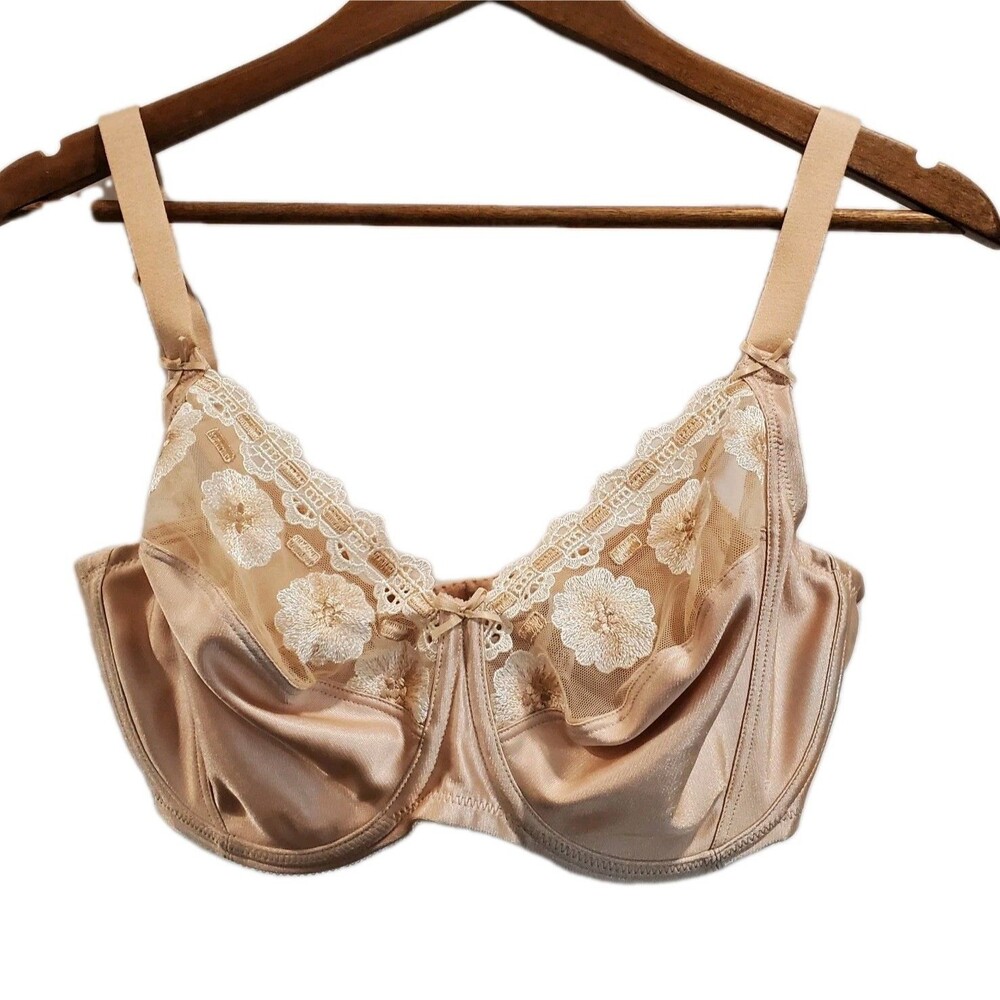 Wacoal Pretty and Polished Bra 34DDD Beige Lace 85532 Underwire